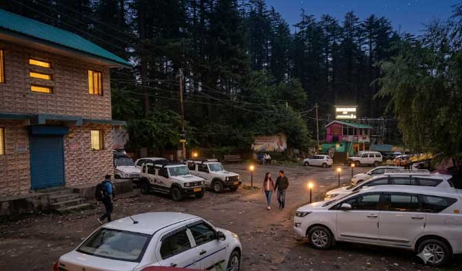 Parking near Hadimba temple Manali
