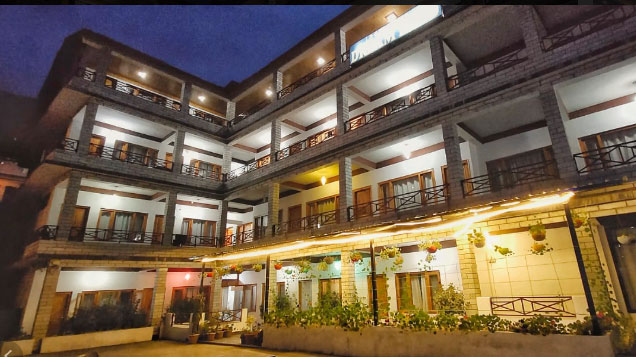 hotel dreamland night view
